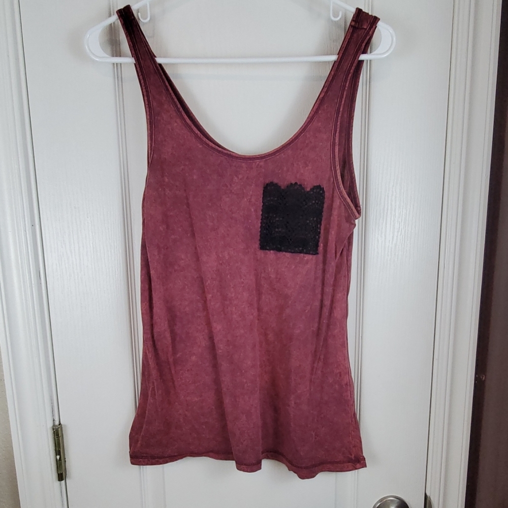 Maroon tank